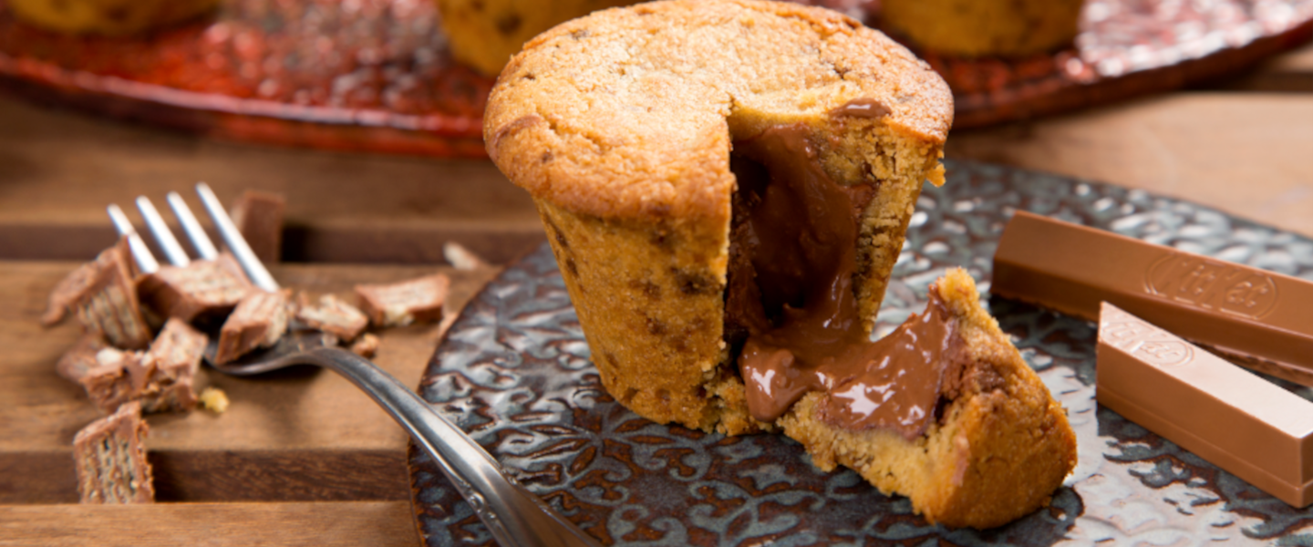 kitkat muffin with spreads