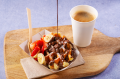 kitkat sauce dessert showcase