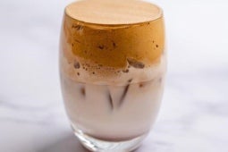 dalgona iced coffee