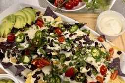 cheesy white queso nachos