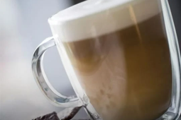 Latte à la menthe poivrée